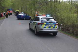 Mladý řidič na Olomoucku nepřežil náraz auta do stromu - Novinky